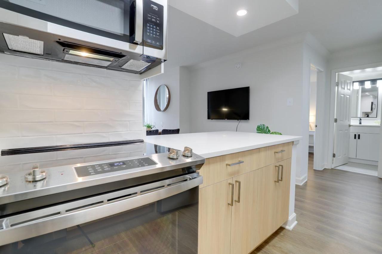Modern & Charming Apt With Rooftop @Pentagon City Arlington Exterior photo
