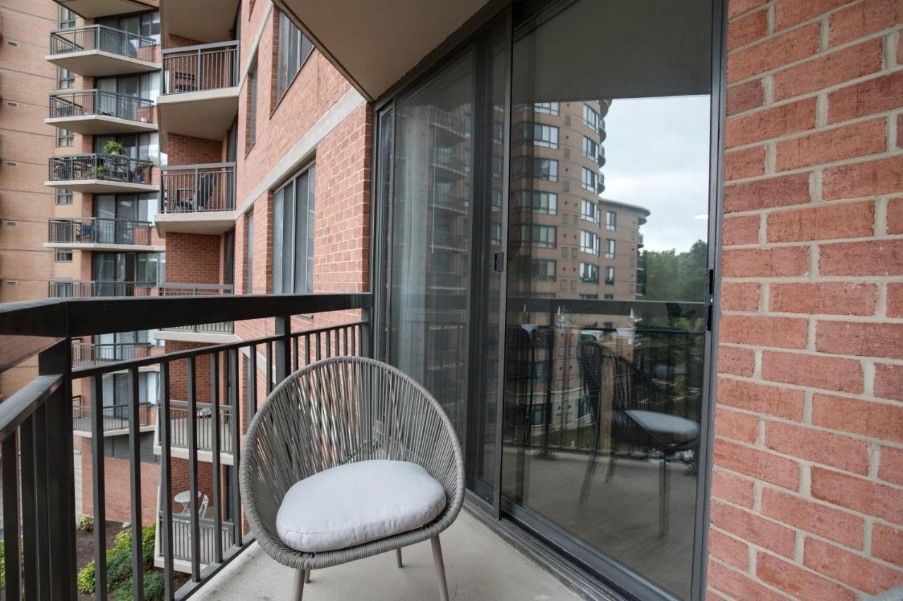 Modern & Charming Apt With Rooftop @Pentagon City Arlington Exterior photo